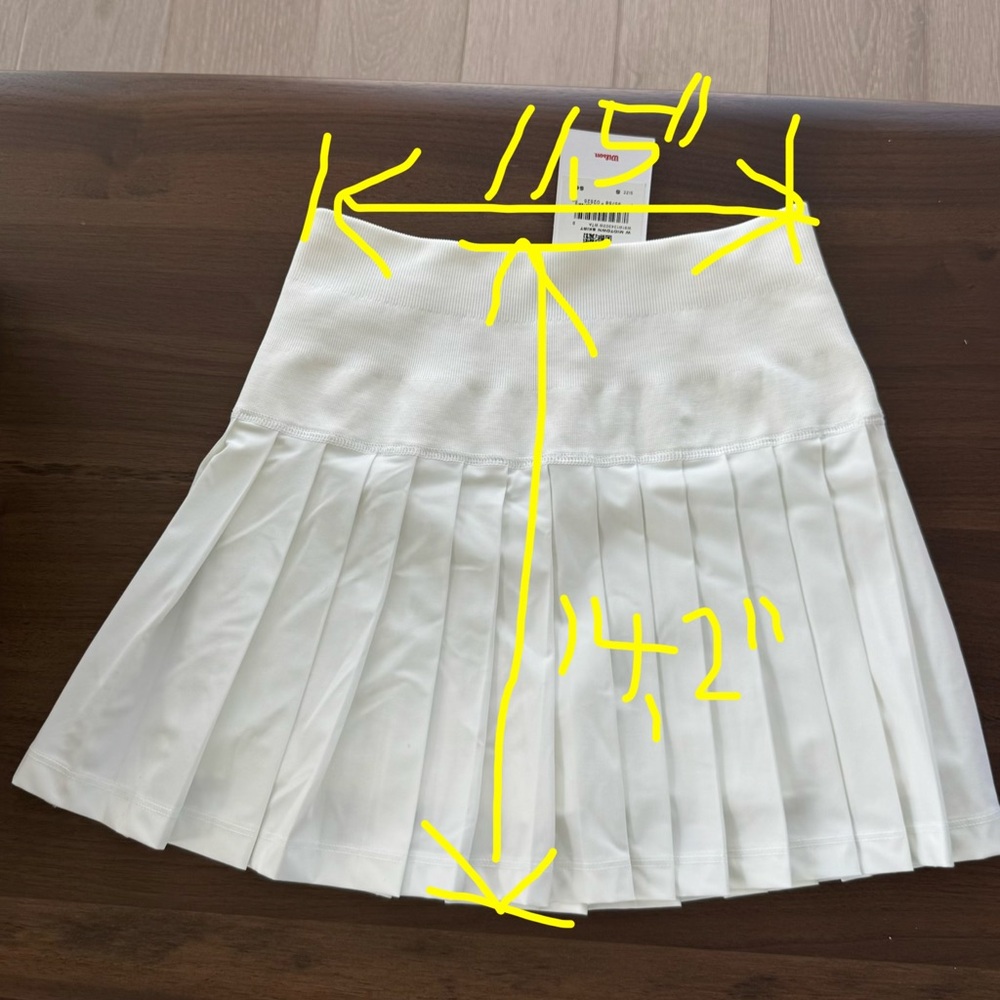 NWT Wilson MIDTOWN Tennis Skort White Size Small